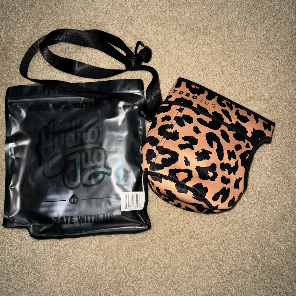 HydroJug pro sleeve - brand new- non smoking home